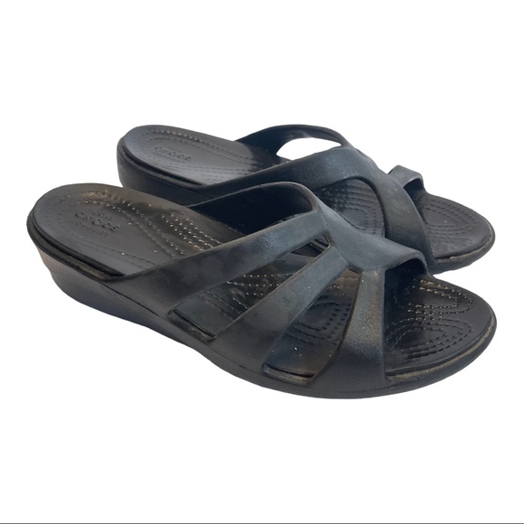 Crocs Women's Size 6 Black Sanrah Strappy Wedge Sandal